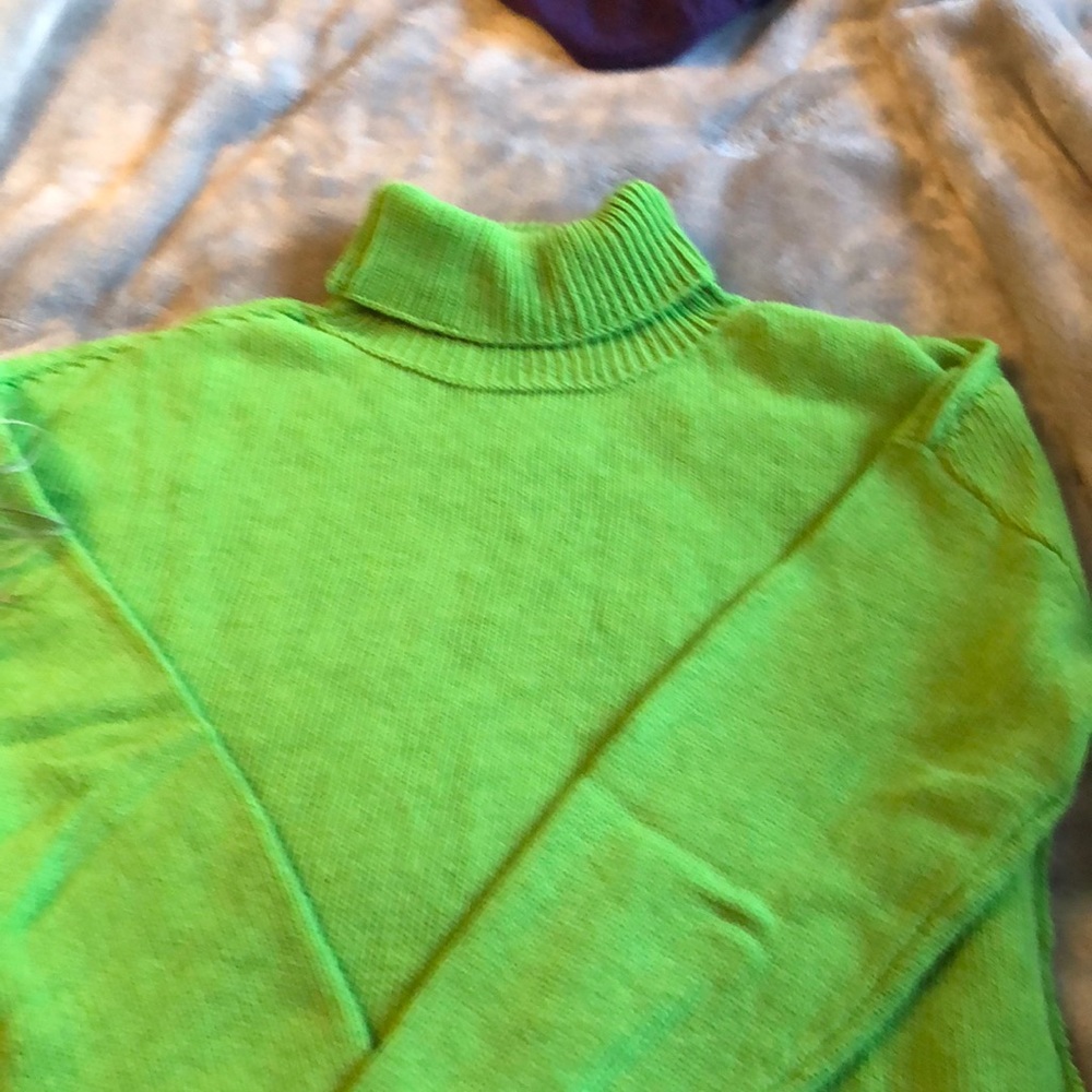 Kelly Green turtleneck sweater